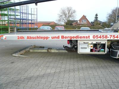 -15,5t Gesamtgewicht - 4,5t Zuladung - 3,0t Abschlepp Brille -10,0mt Kran (10,7 mtr. Länge) - 6,5t Seilwinde