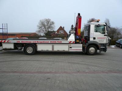 -15,5t Gesamtgewicht - 4,5t Zuladung - 3,0t Abschlepp Brille -10,0mt Kran (10,7 mtr. Länge) - 6,5t Seilwinde