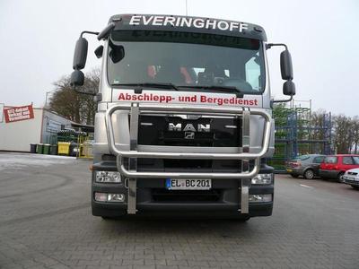 -15,5t Gesamtgewicht - 4,5t Zuladung - 3,0t Abschlepp Brille -10,0mt Kran (10,7 mtr. Länge) - 6,5t Seilwinde