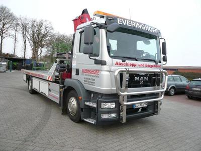 -15,5t Gesamtgewicht - 4,5t Zuladung - 3,0t Abschlepp Brille -10,0mt Kran (10,7 mtr. Länge) - 6,5t Seilwinde